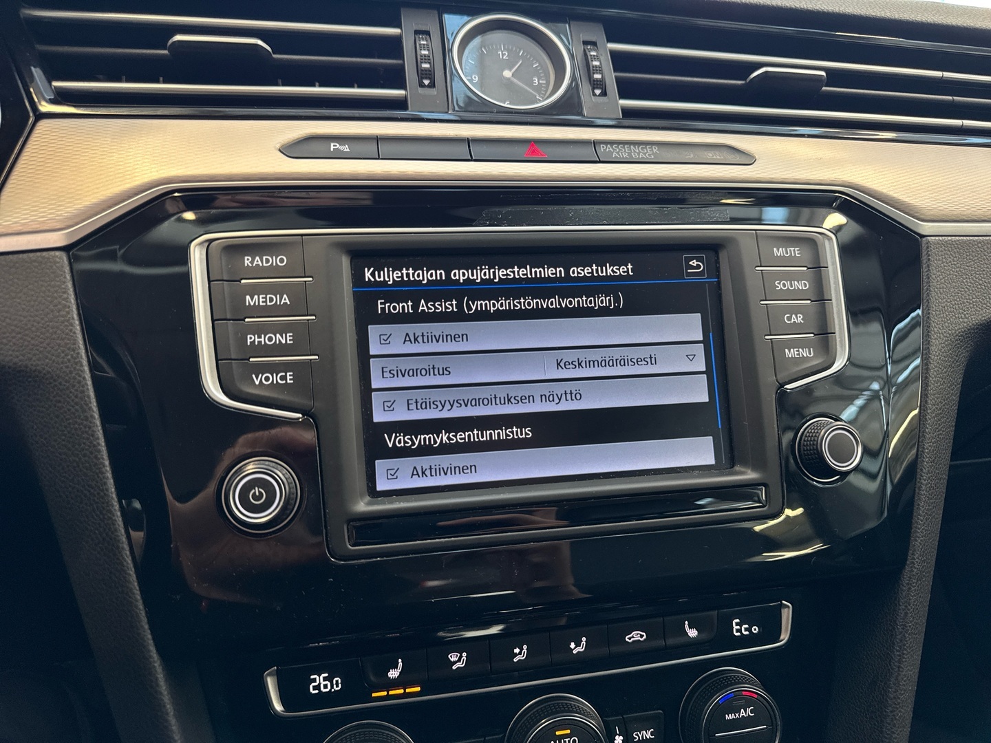 VOLKSWAGEN Passat 2016