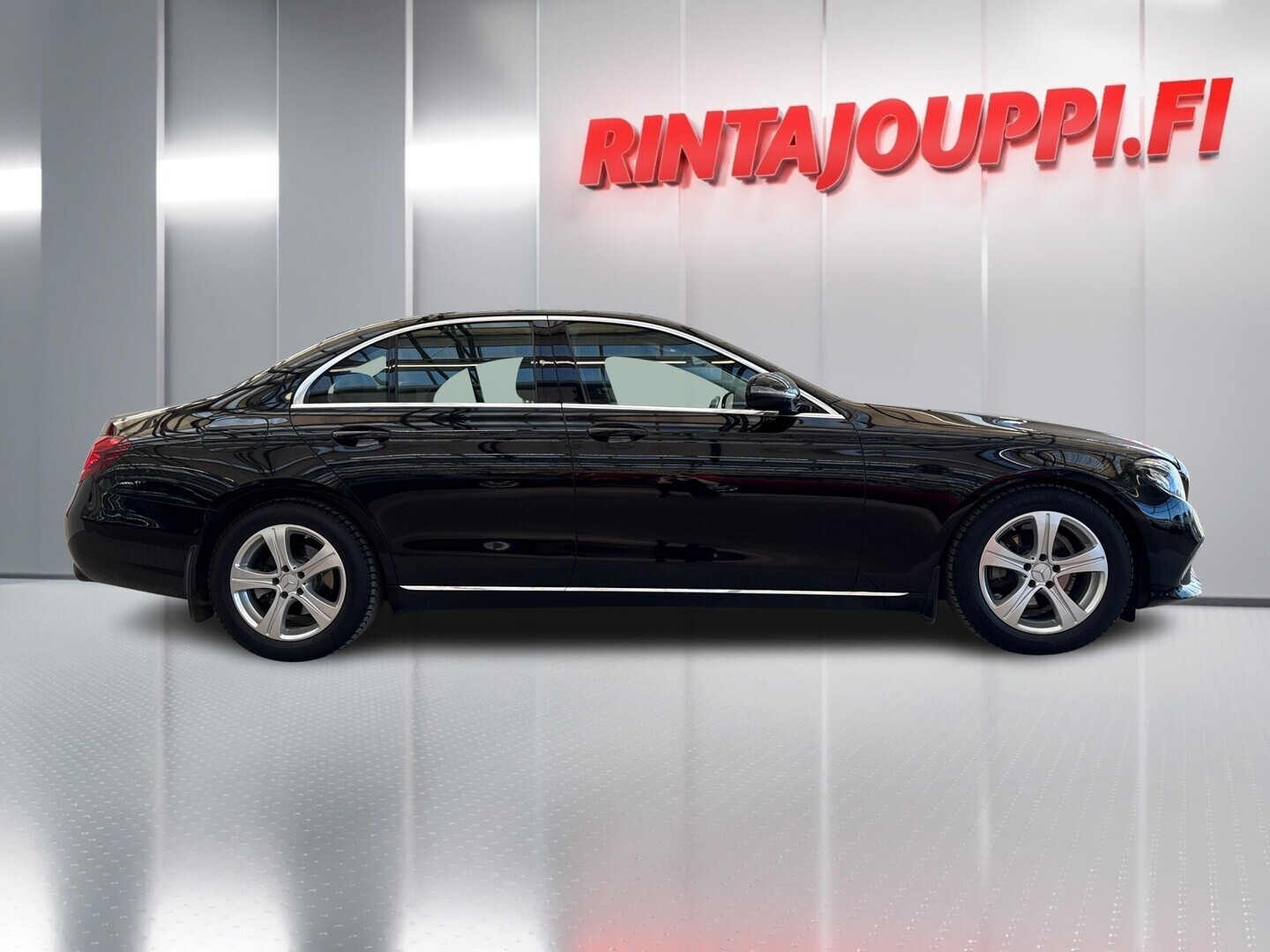 MERCEDES-BENZ E 2019