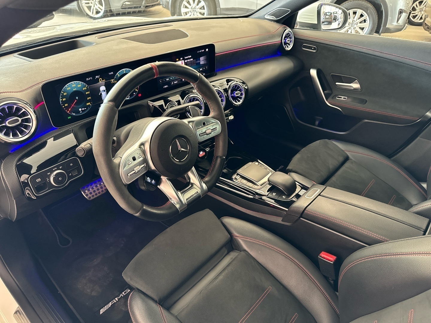 MERCEDES-BENZ CLA 45 AMG 2020