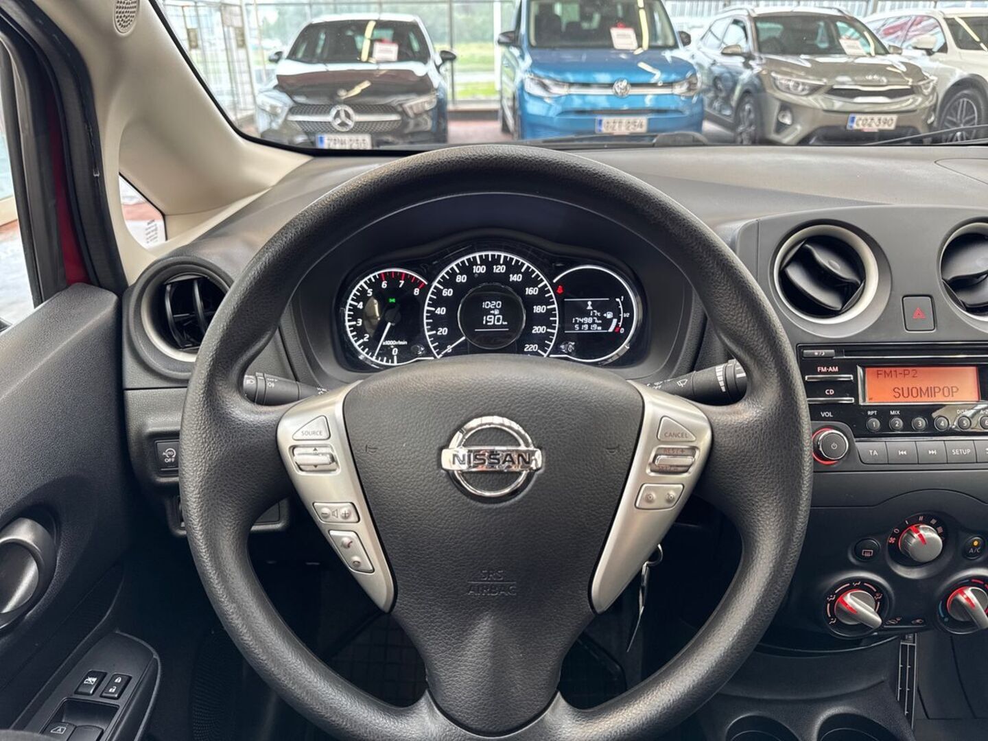 NISSAN Note 2015