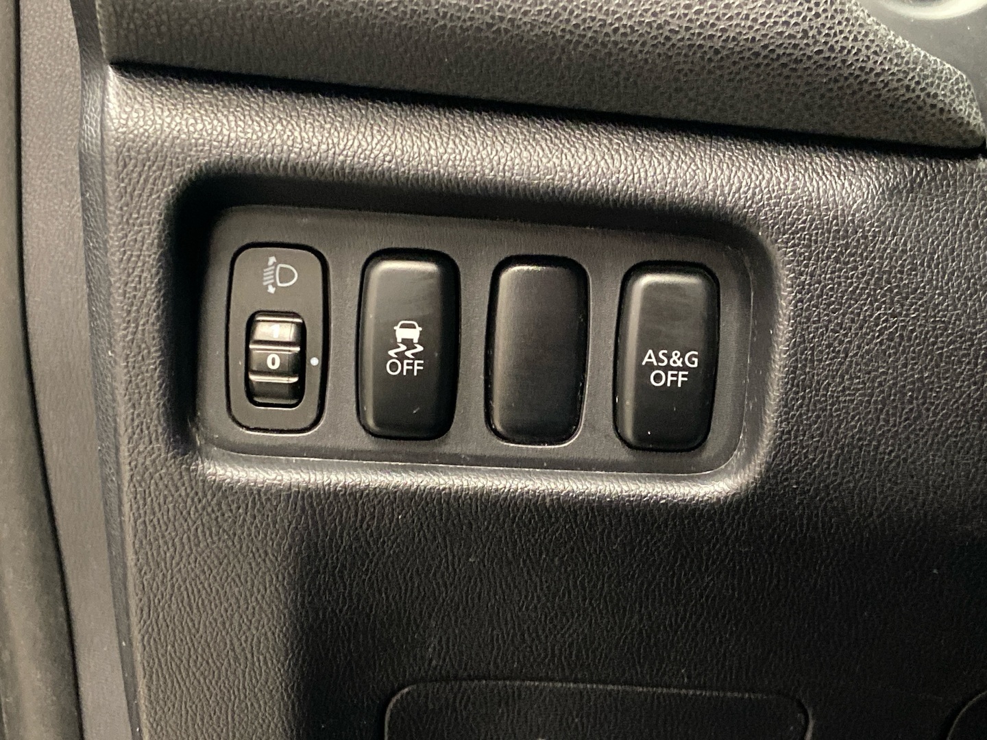 MITSUBISHI ASX 13