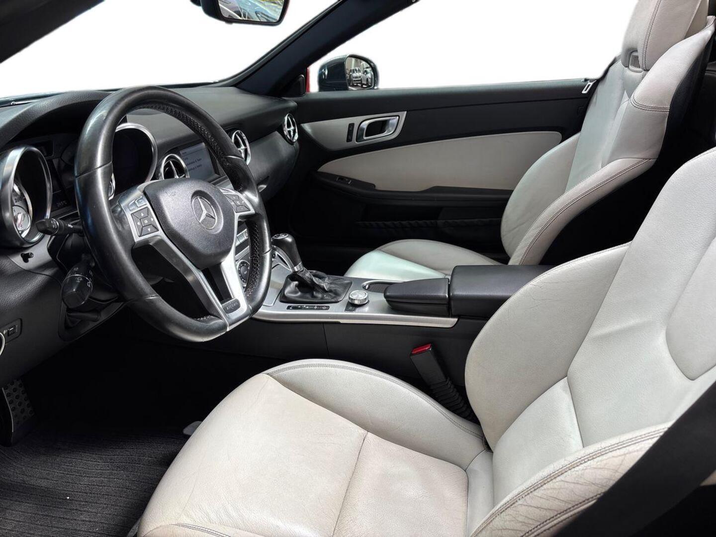 MERCEDES-BENZ SLK 2011