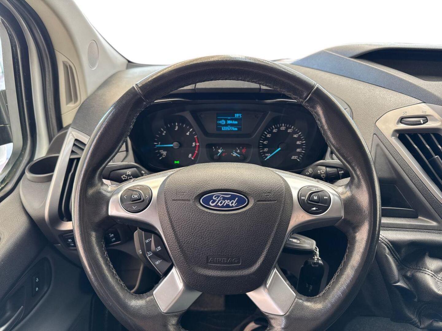 FORD Transit Custom 10