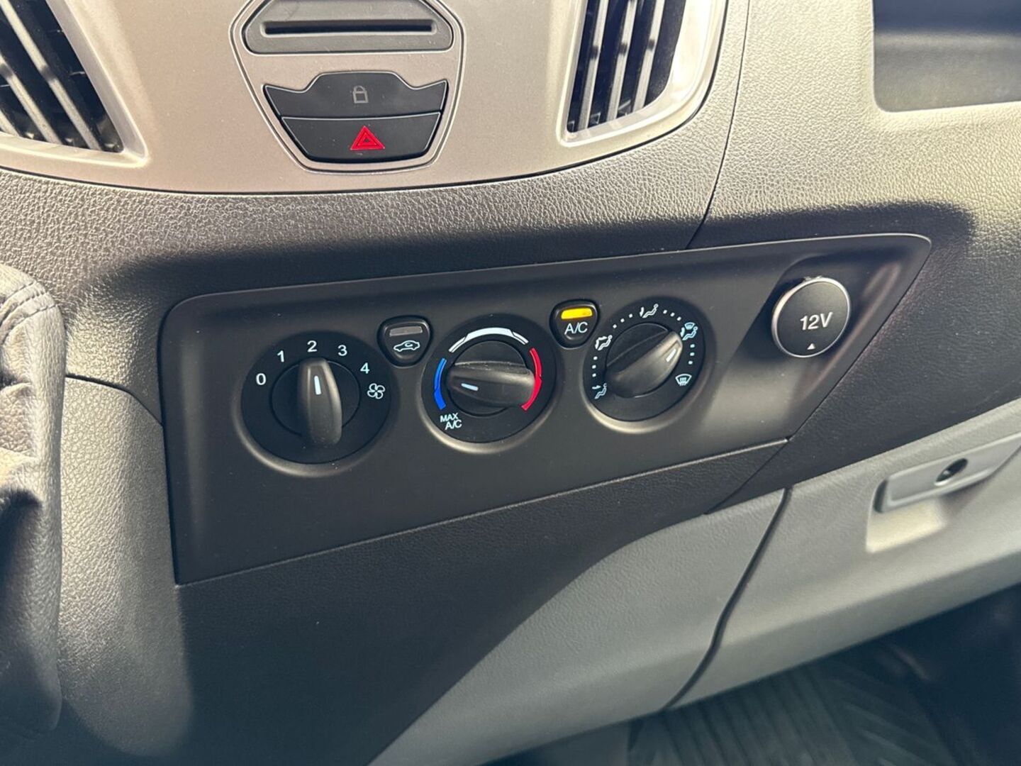 FORD Transit Custom 14