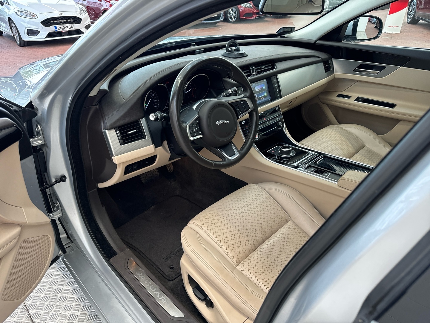 JAGUAR XF 2018