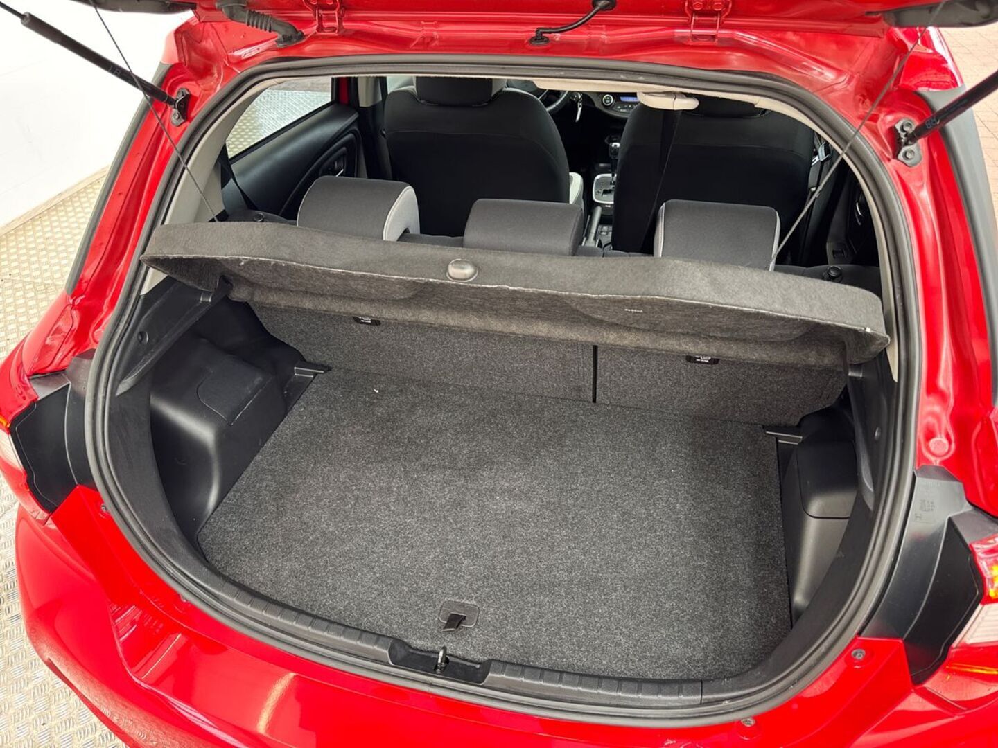 TOYOTA Yaris 2019