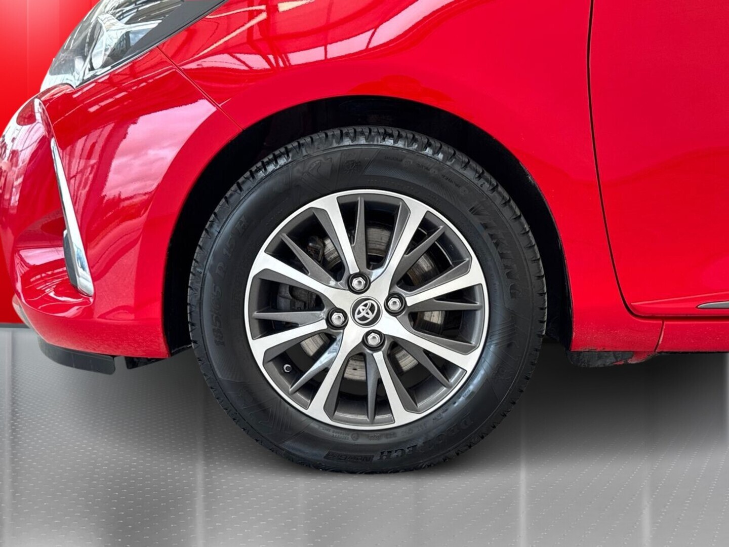 TOYOTA Yaris 2019