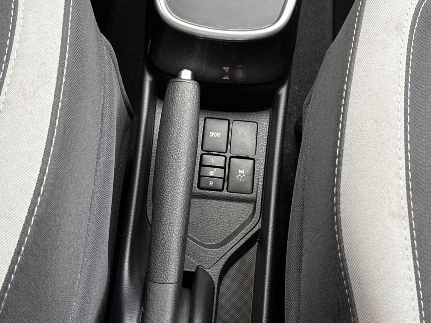 TOYOTA Yaris 2019
