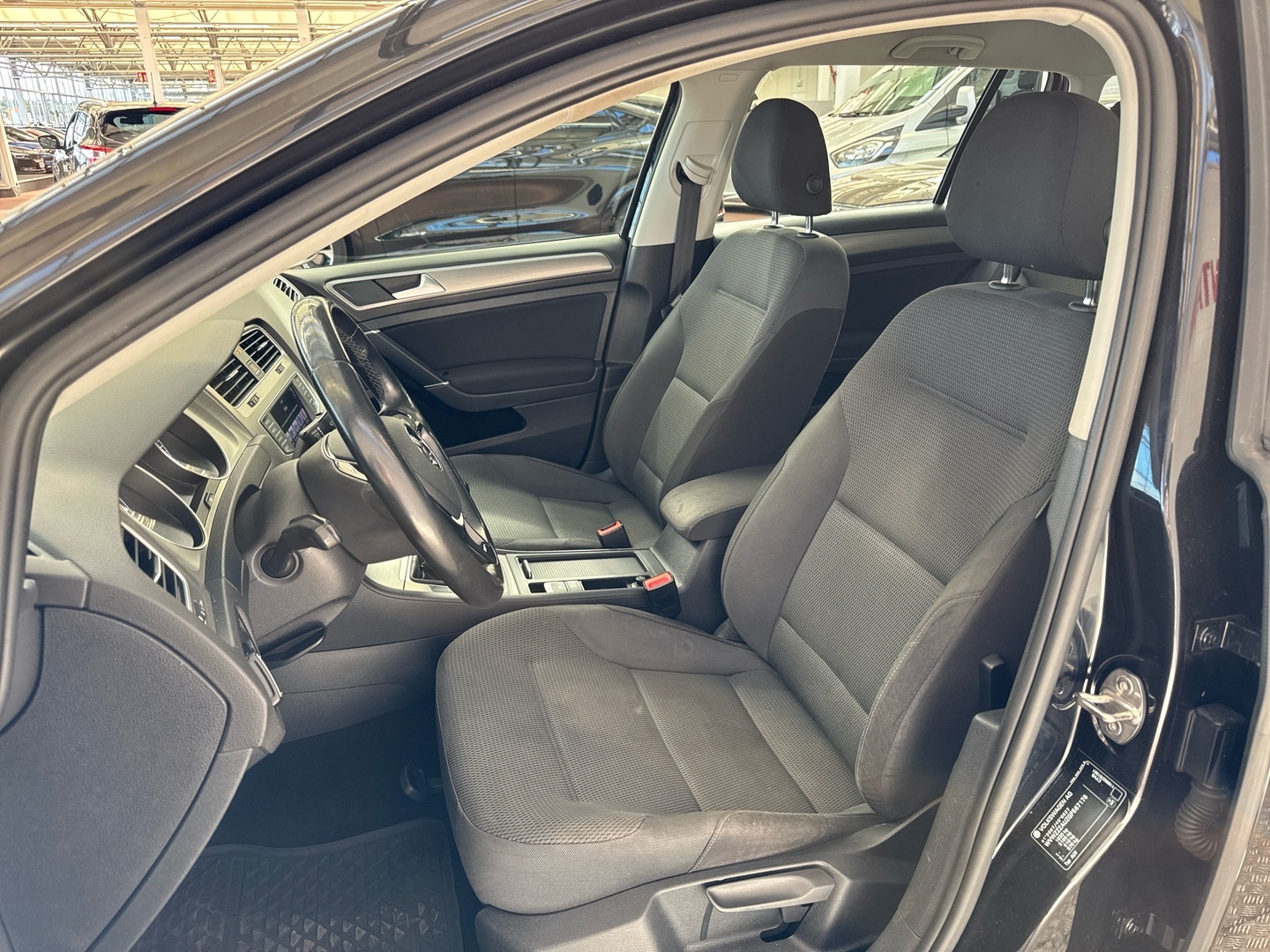 VOLKSWAGEN Golf 2015