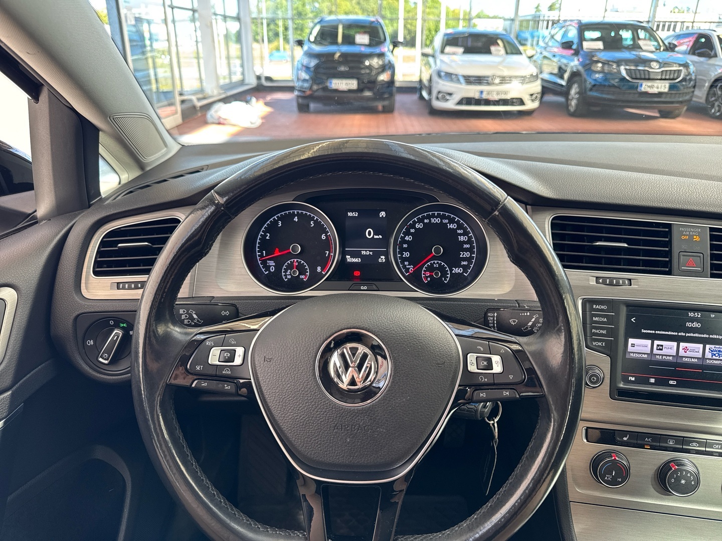 VOLKSWAGEN Golf 2015