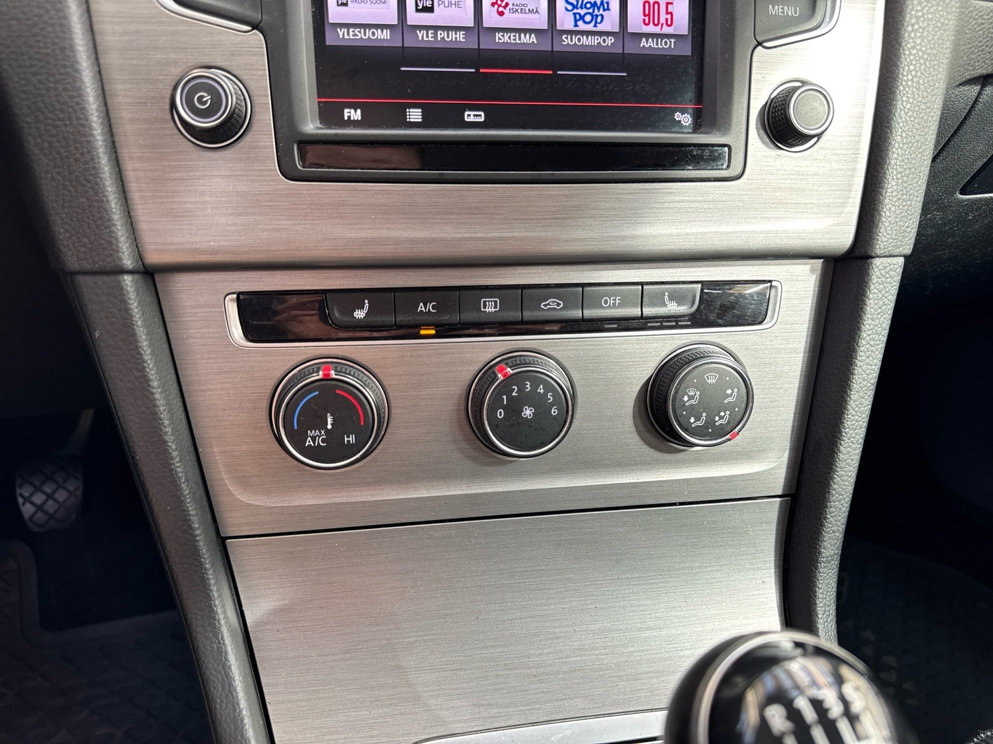 VOLKSWAGEN Golf 2015