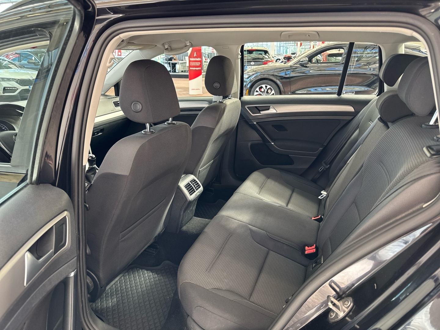 VOLKSWAGEN Golf 2015