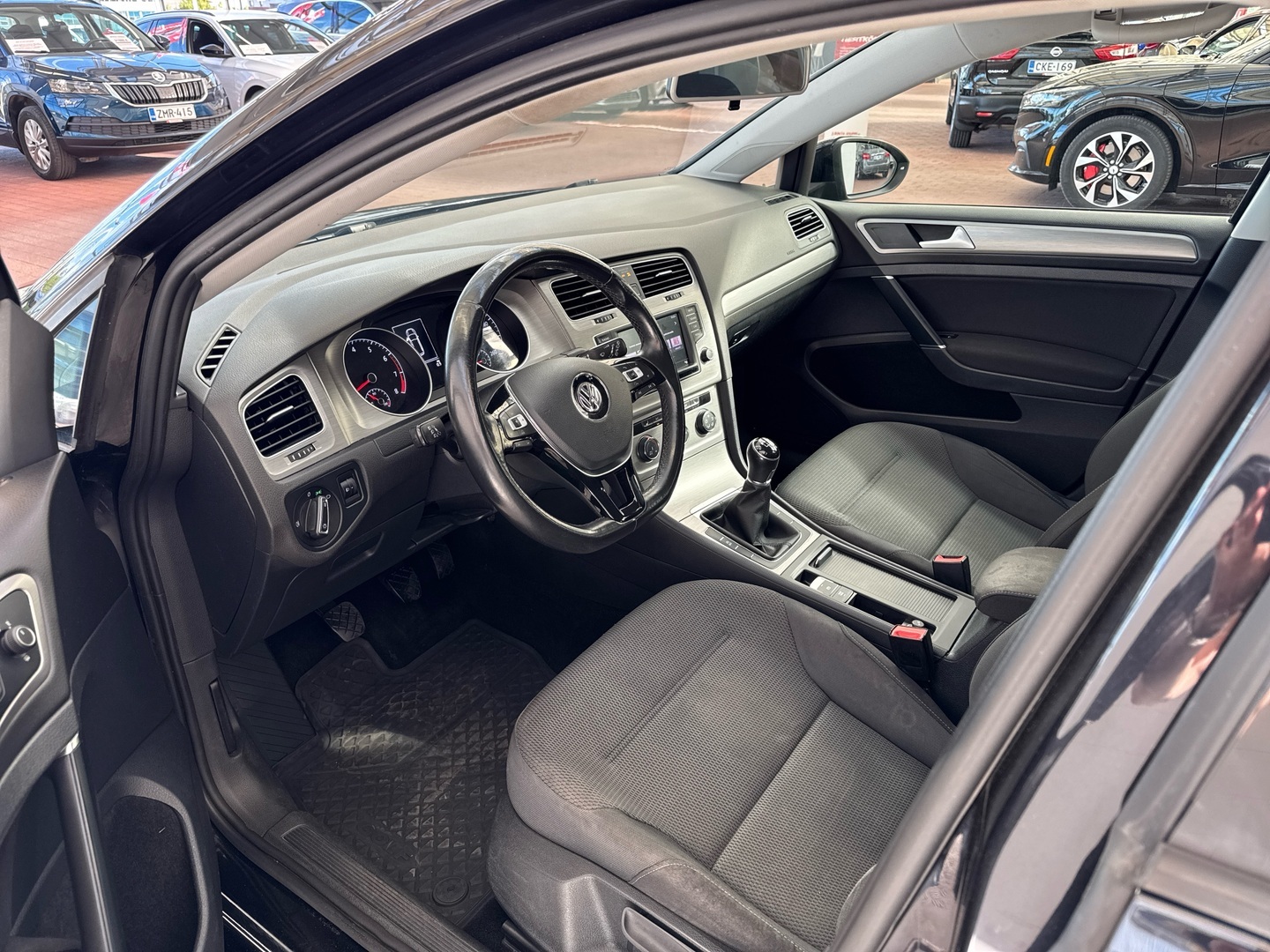 VOLKSWAGEN Golf 2015