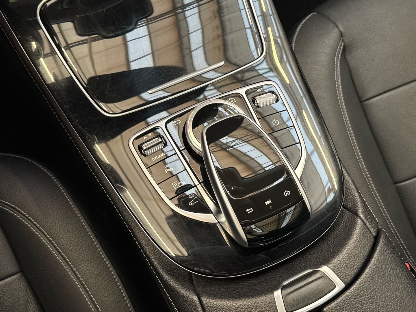 MERCEDES-BENZ E 2018