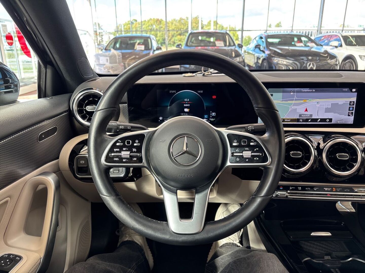 MERCEDES-BENZ A 2021