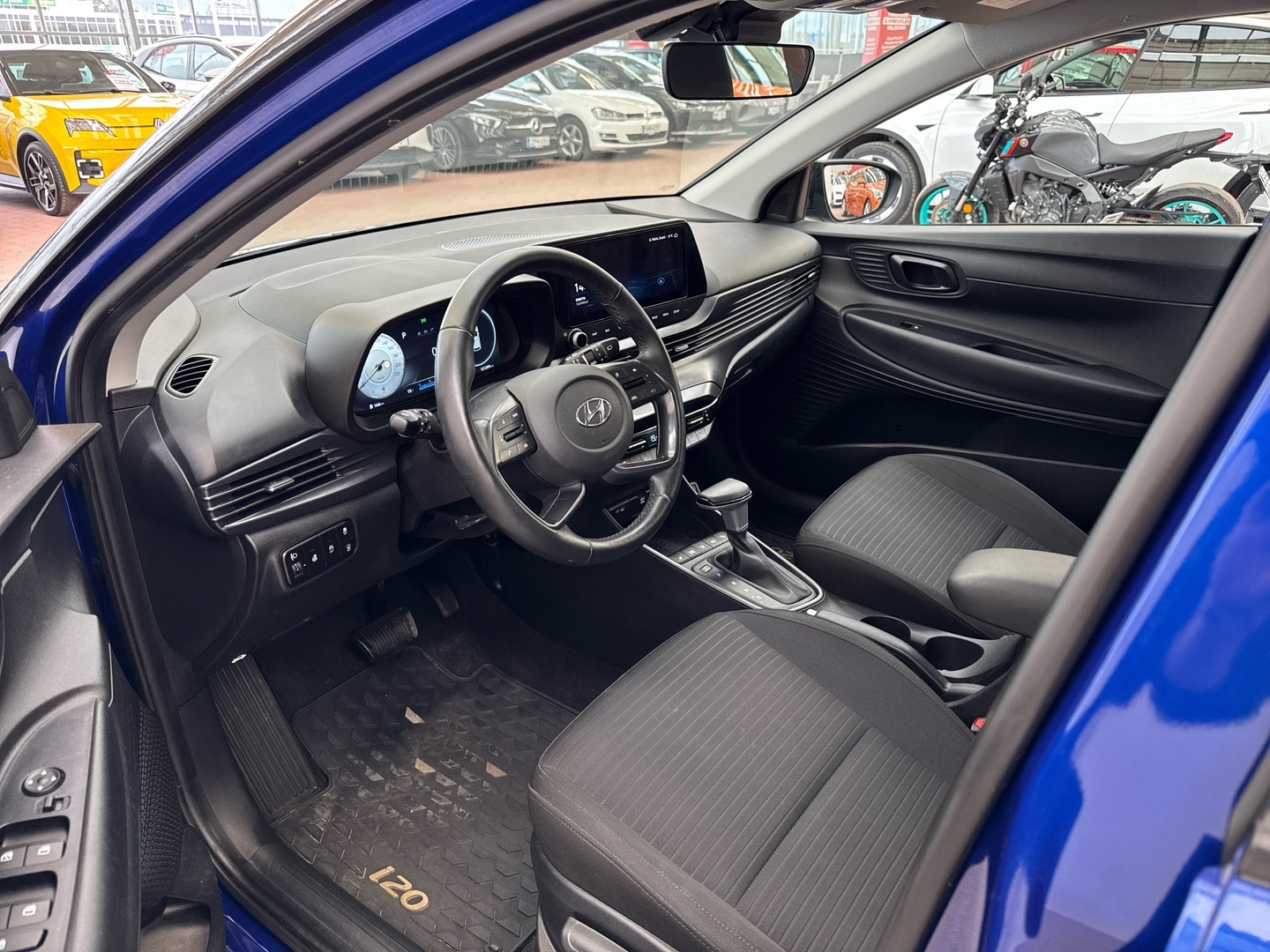 HYUNDAI i20 Hatchback 2021