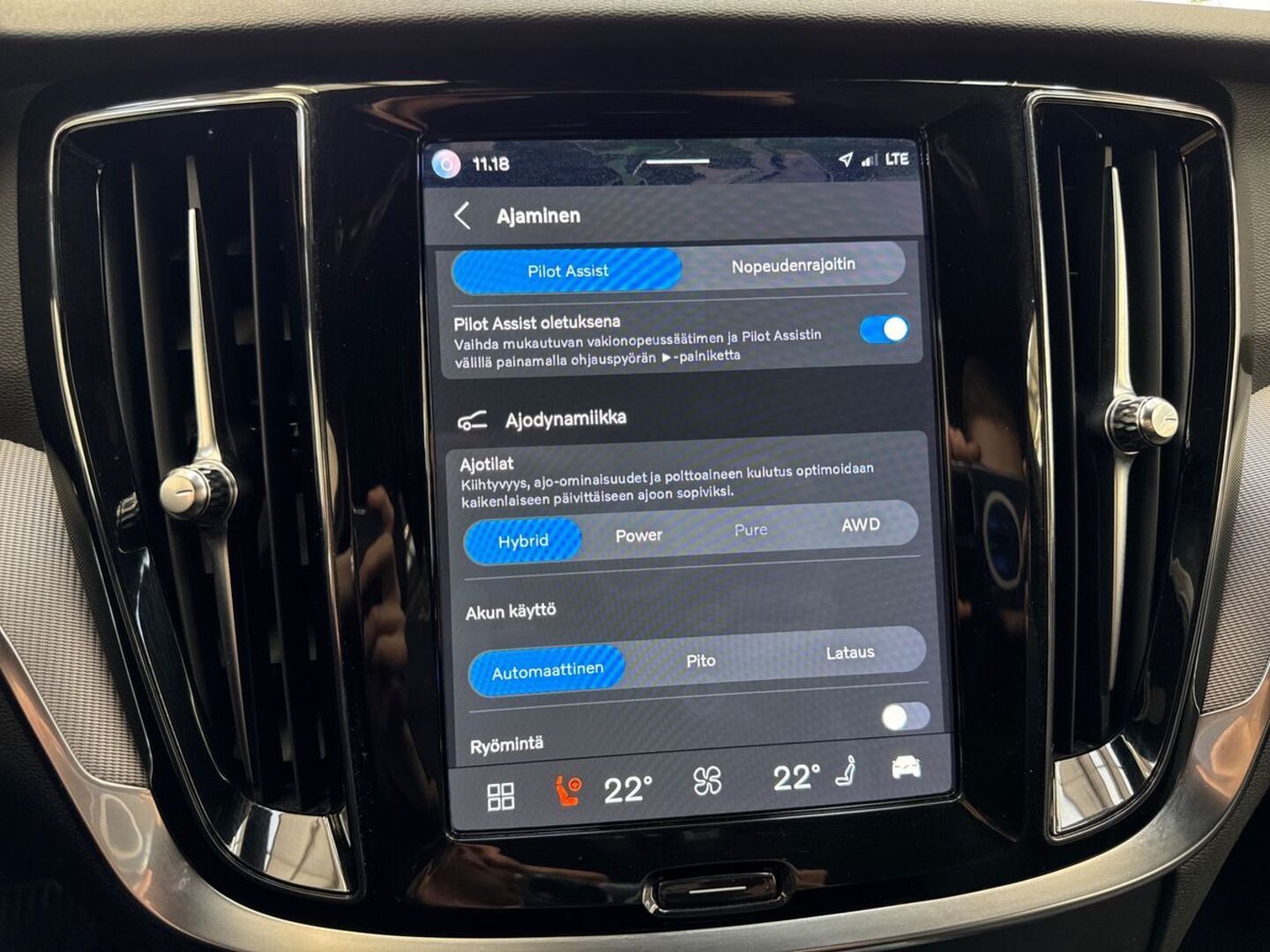 VOLVO V60 2024