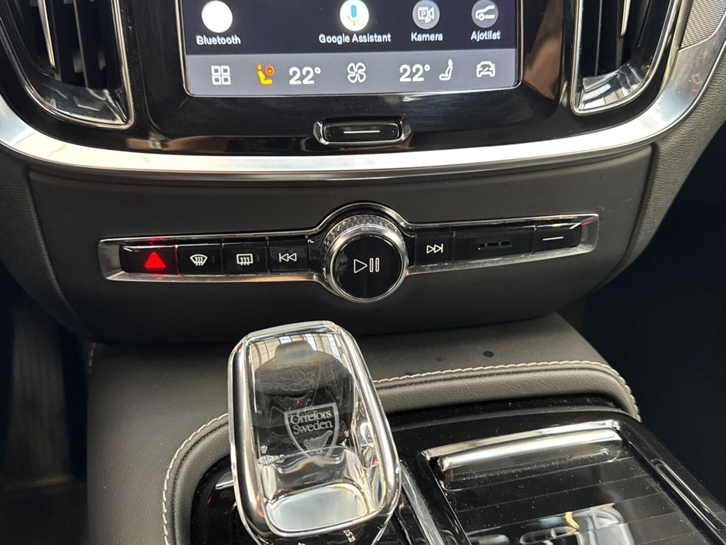 VOLVO V60 2024