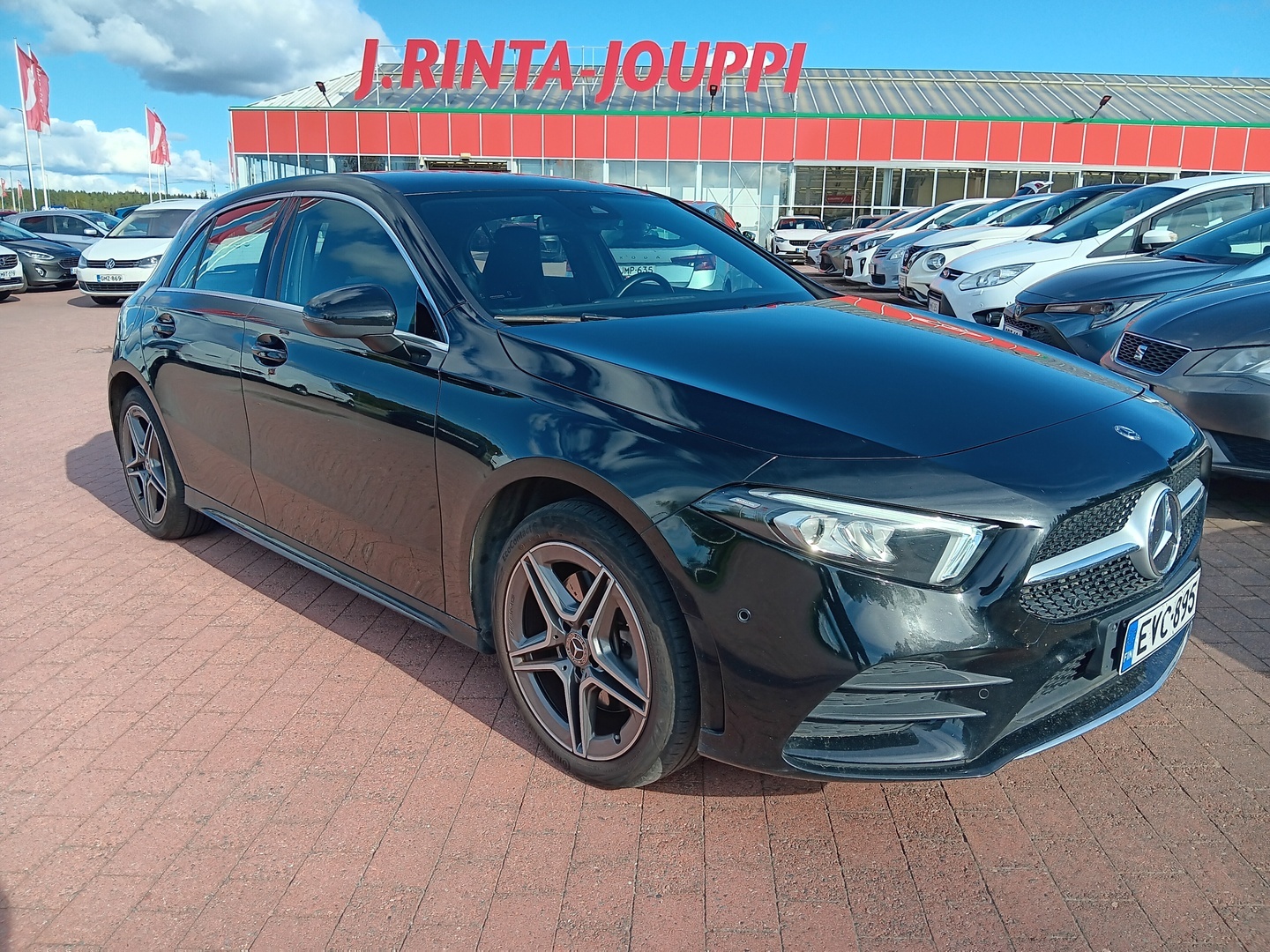 MERCEDES-BENZ A 2023