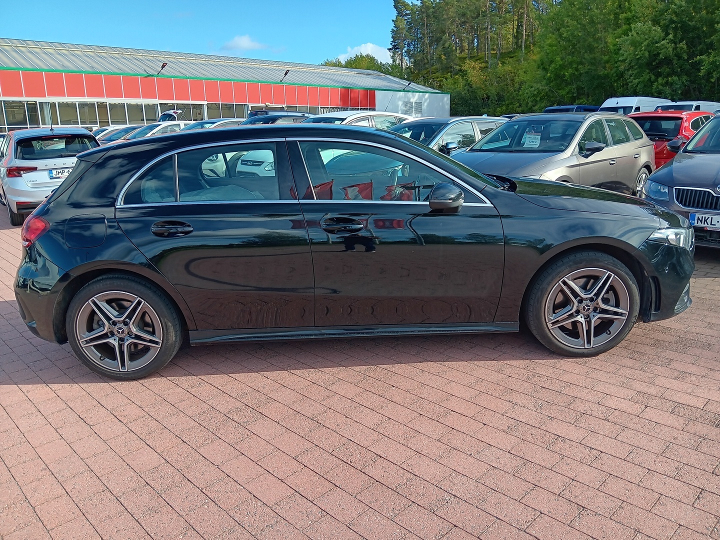 MERCEDES-BENZ A 2023