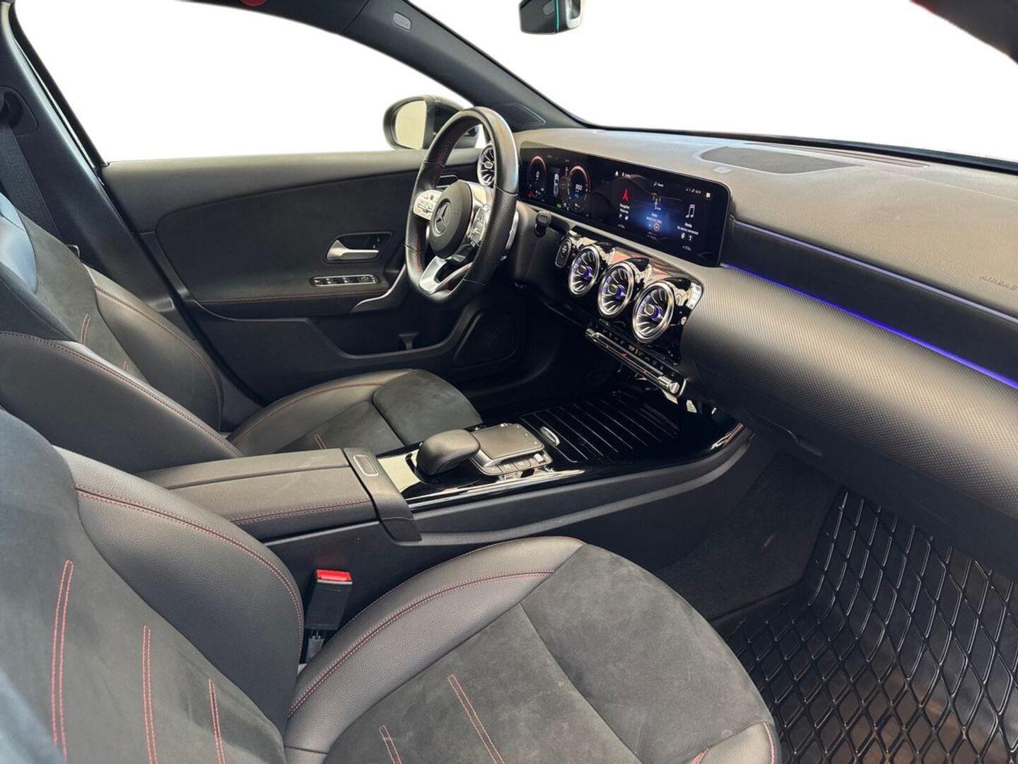 MERCEDES-BENZ A 9