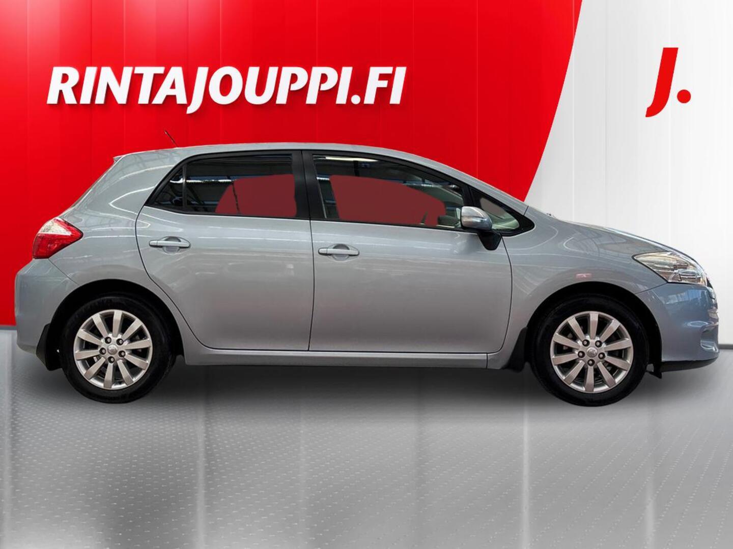 TOYOTA Auris 2011