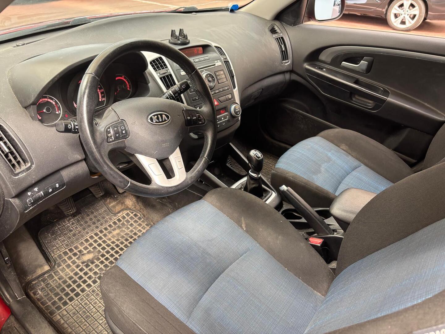 KIA cee'd 2011