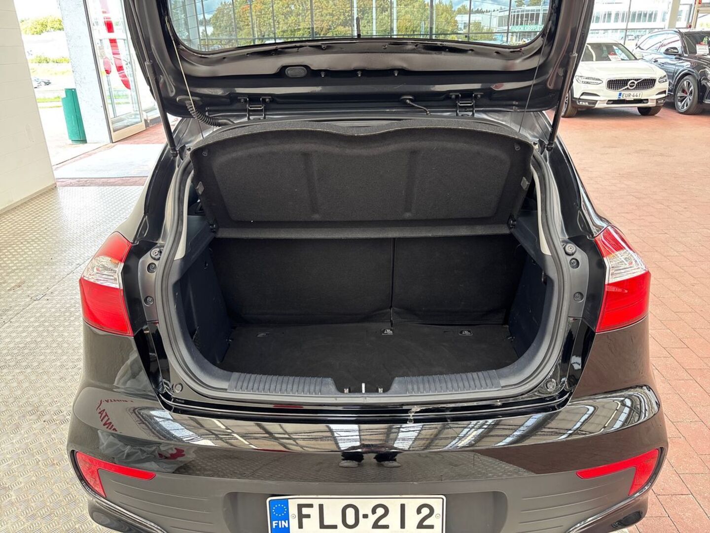 KIA Rio 11
