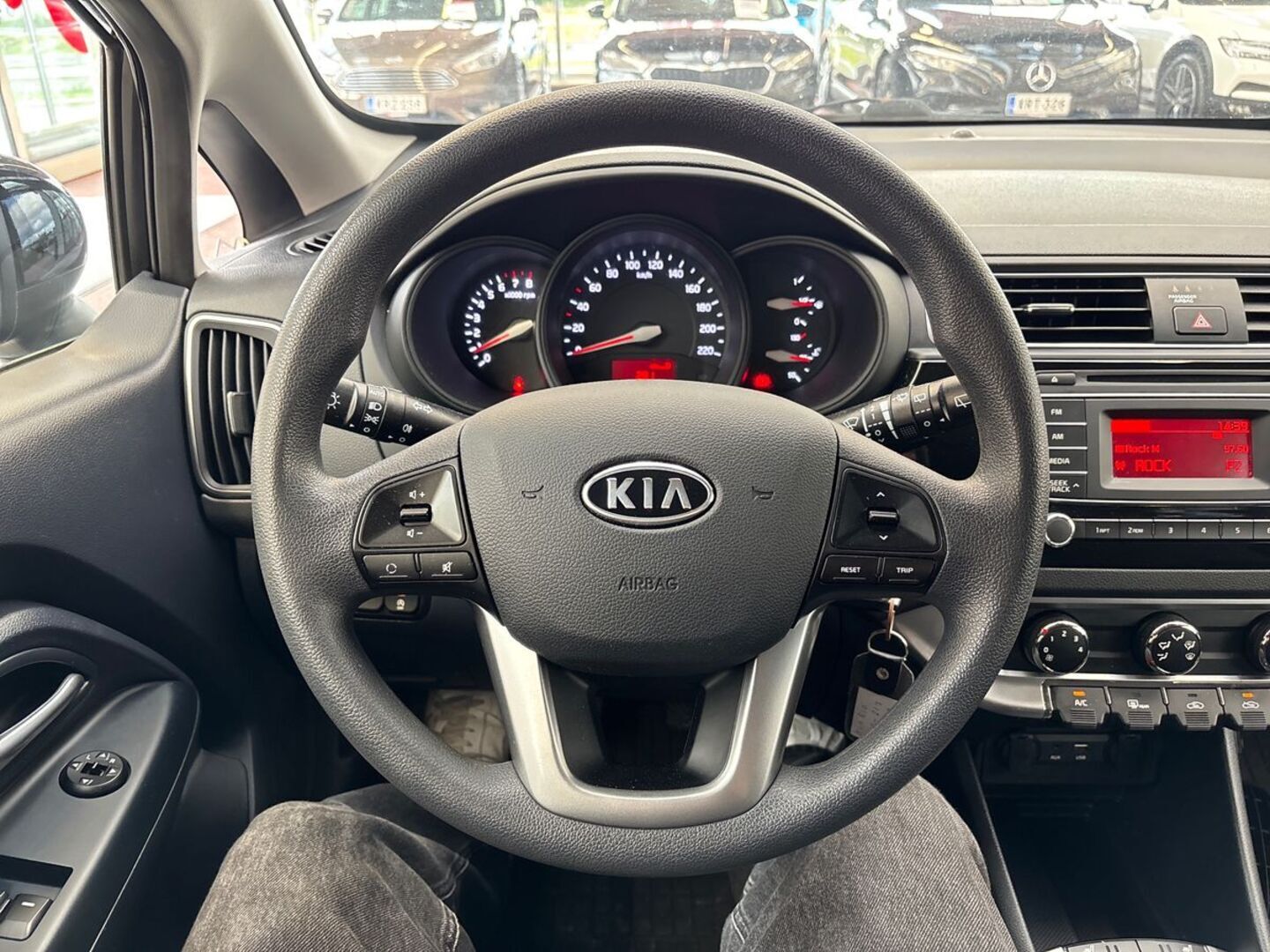 KIA Rio 15