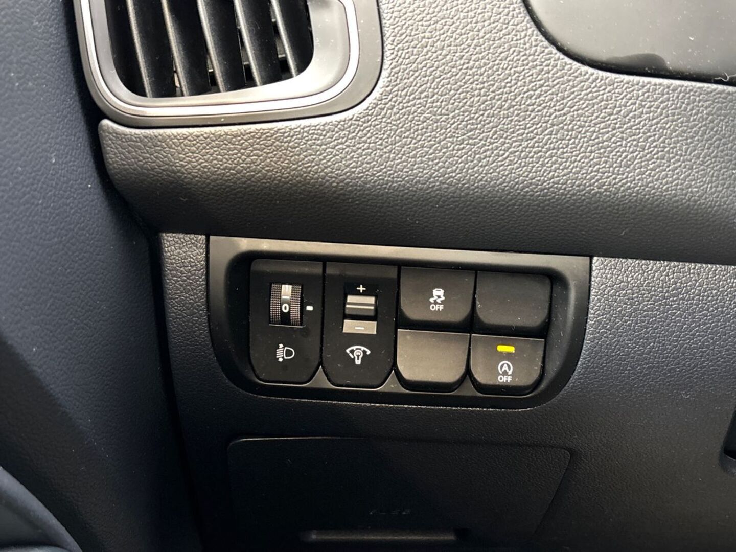 KIA Rio 19