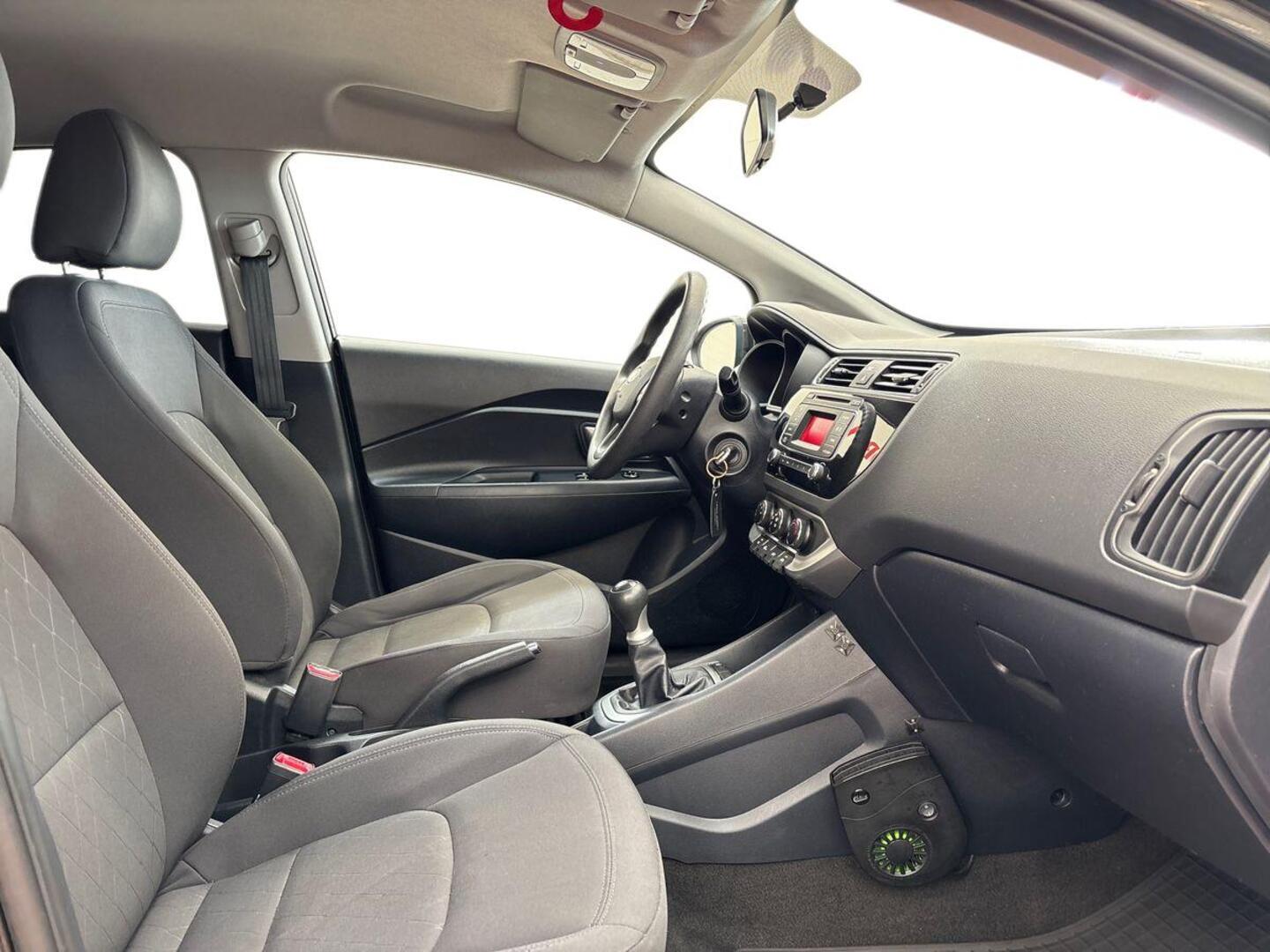 KIA Rio 9