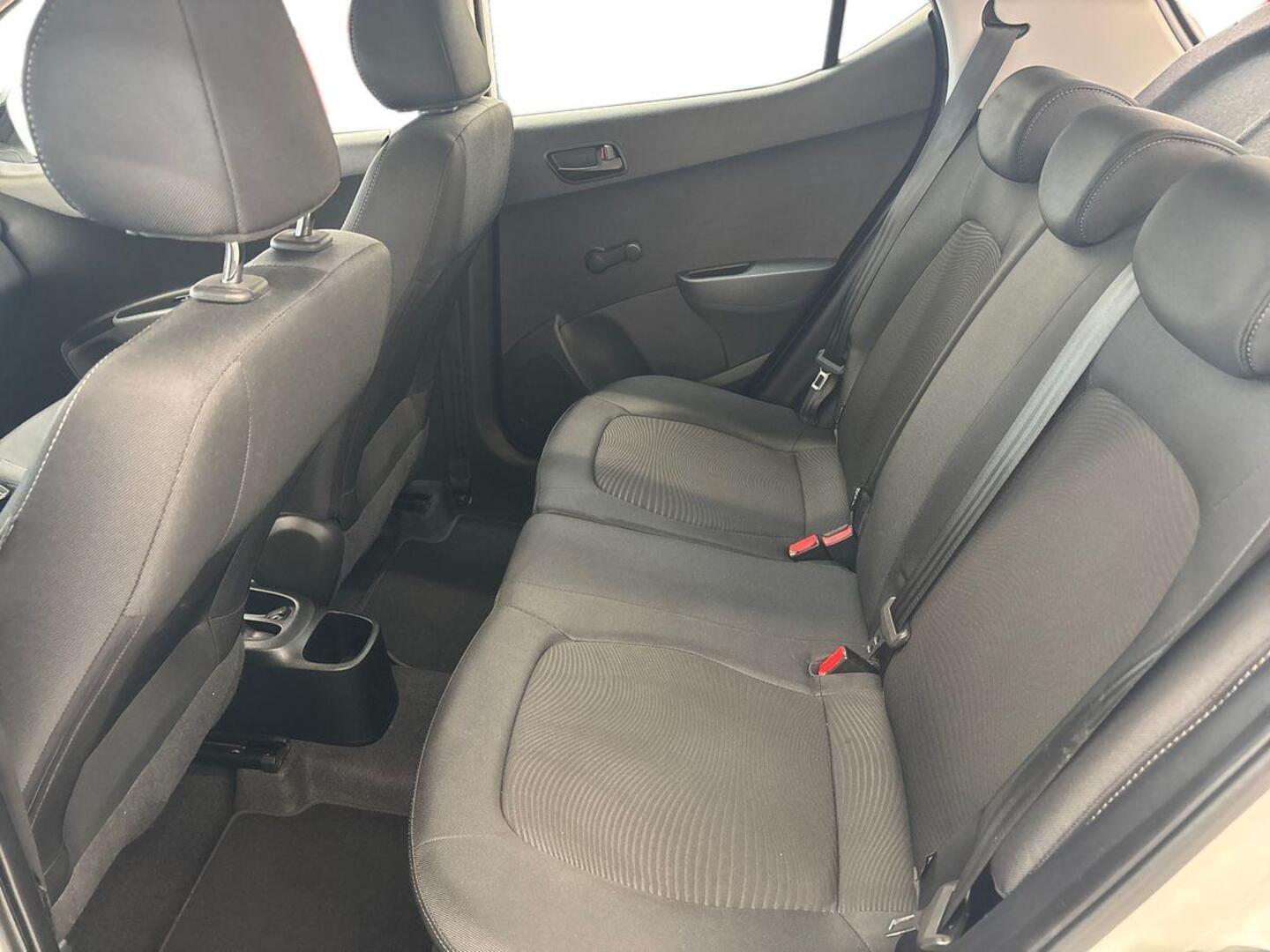 HYUNDAI i10 2017