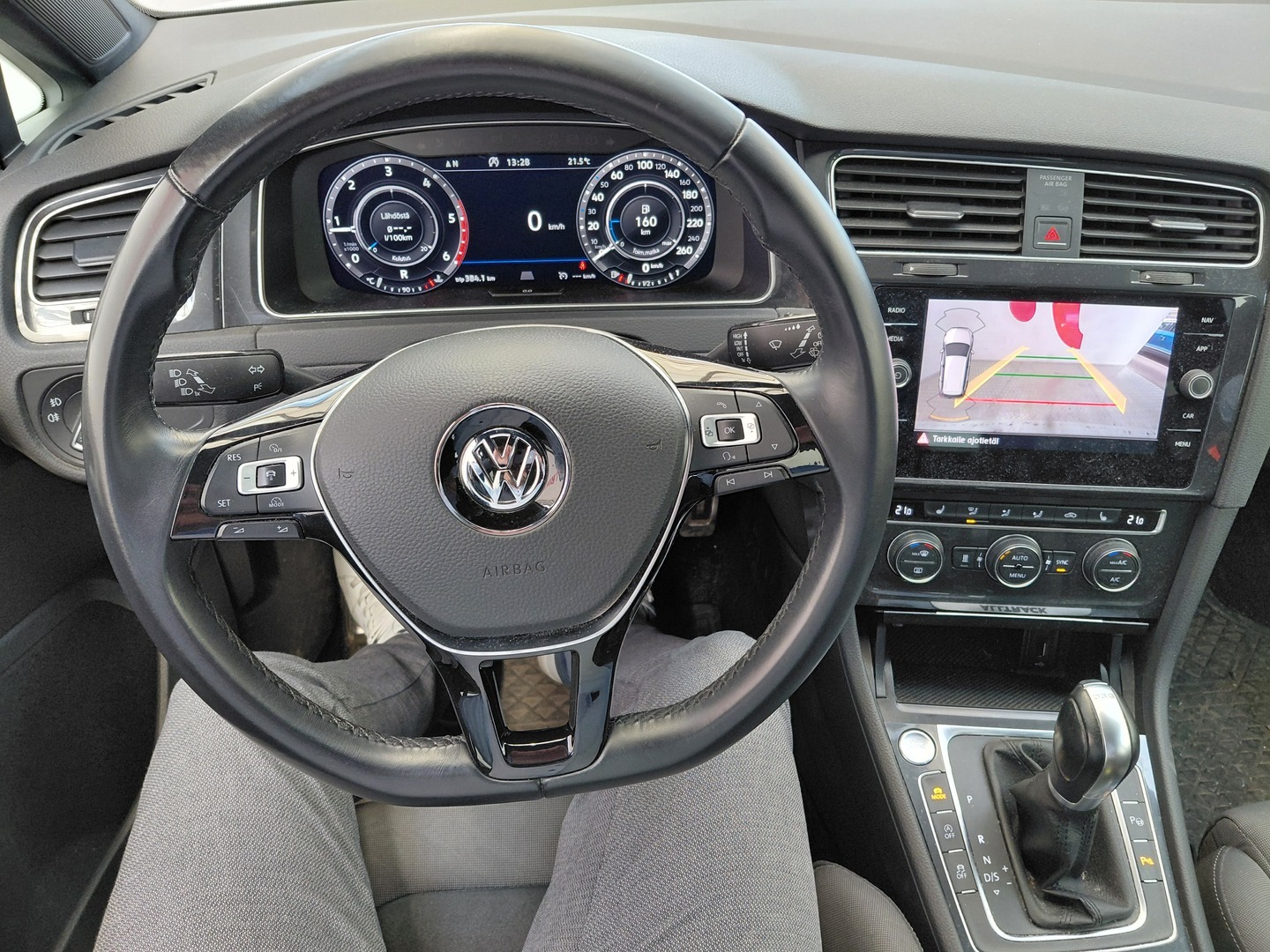 VOLKSWAGEN Golf 2018