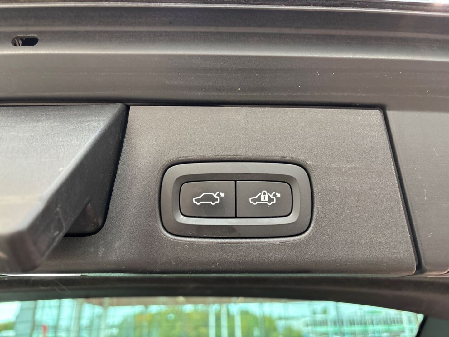 VOLVO V90 Cross Country 15