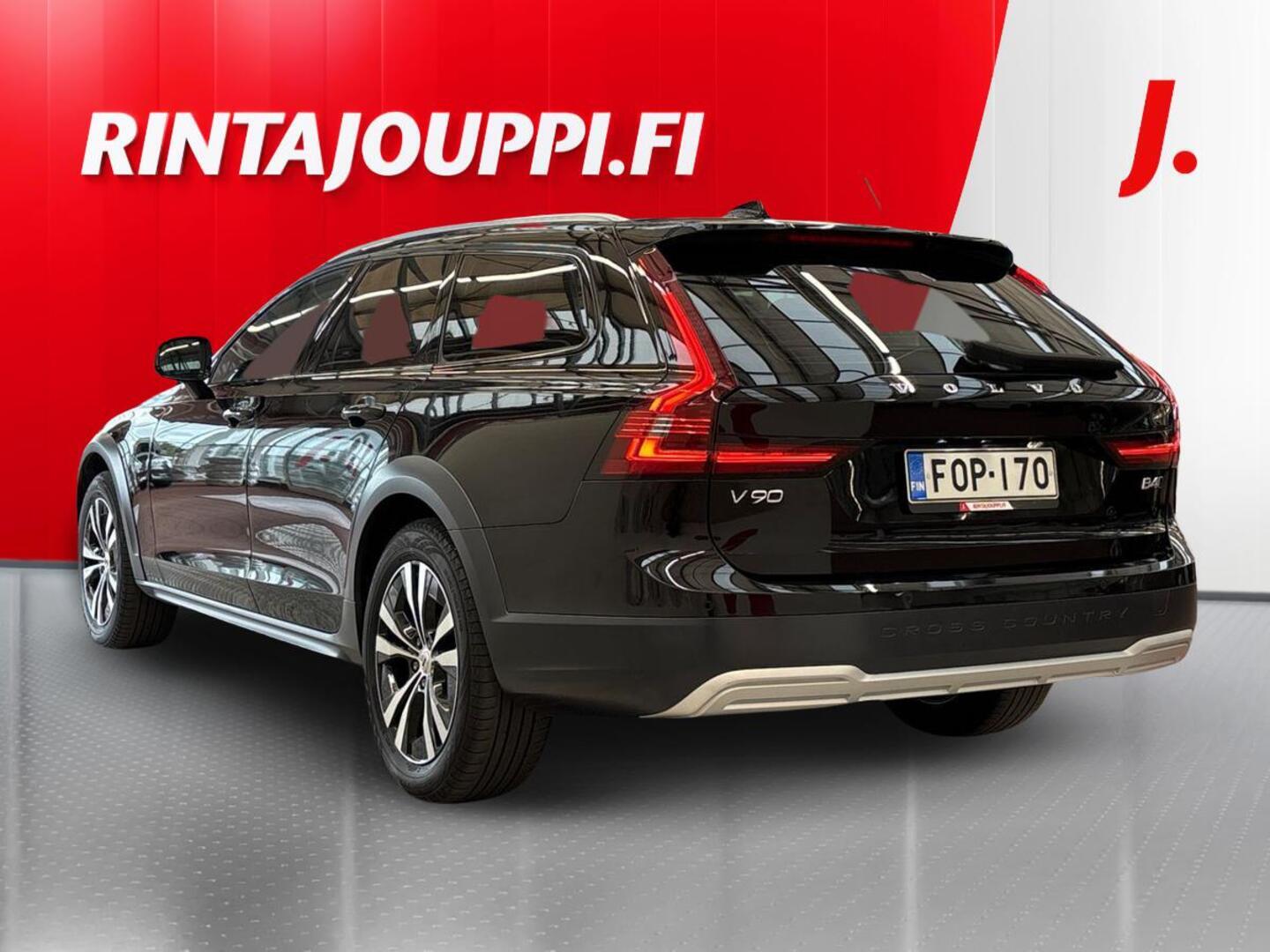 VOLVO V90 Cross Country 2