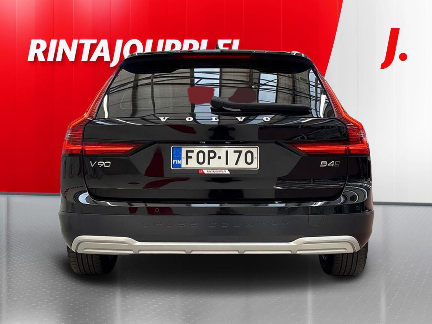 VOLVO V90 Cross Country 5