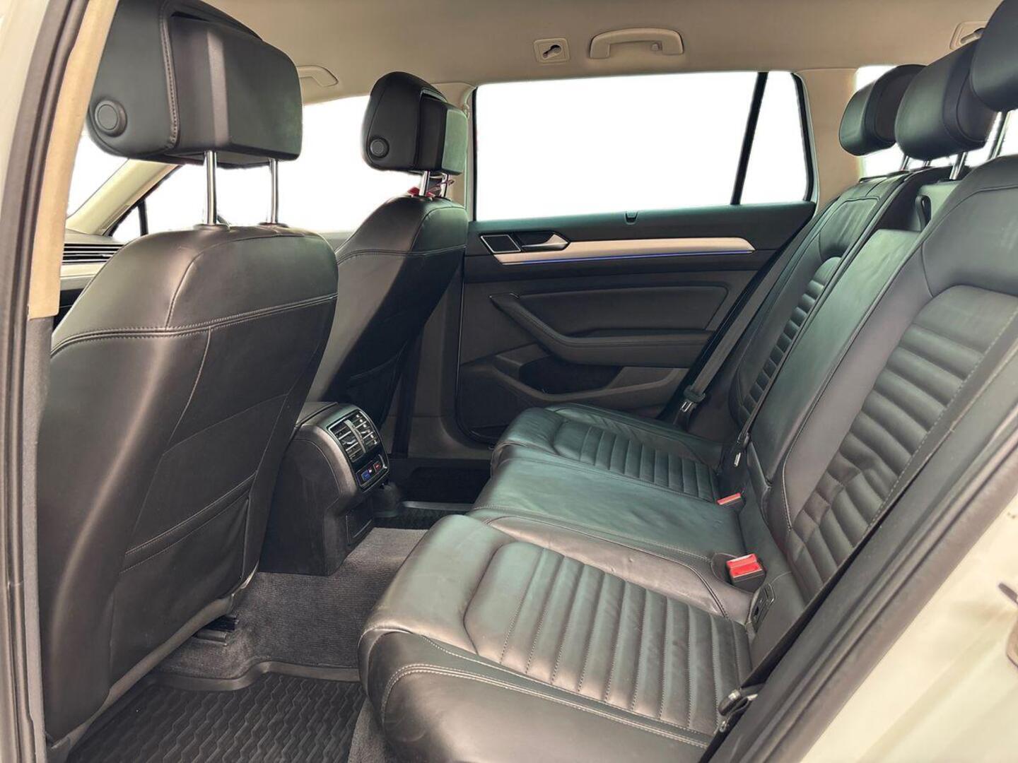 VOLKSWAGEN Passat 2016