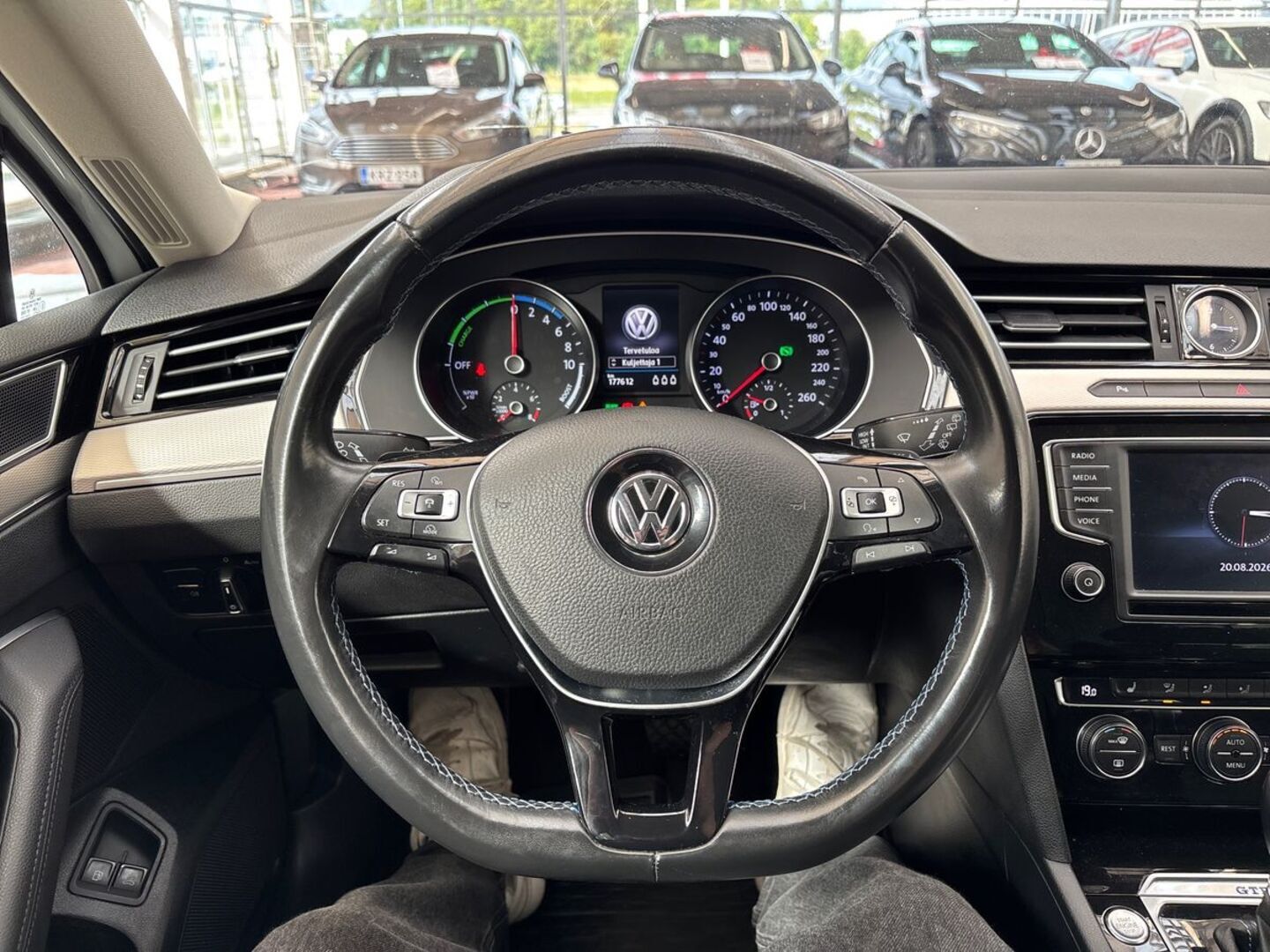 VOLKSWAGEN Passat 2016