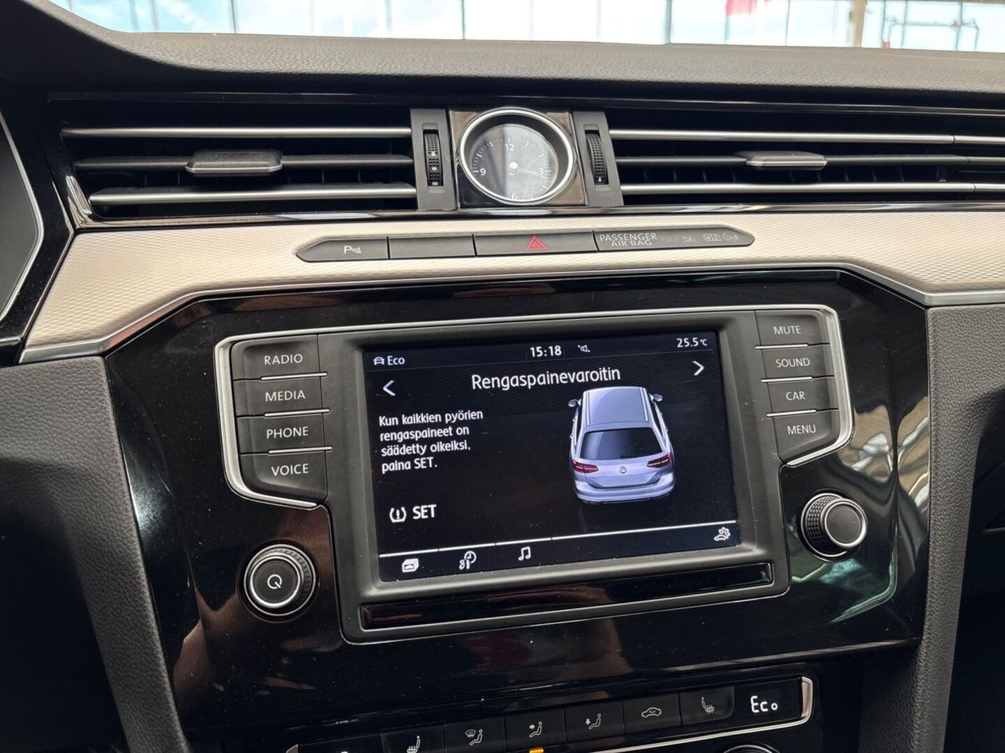 VOLKSWAGEN Passat 2016