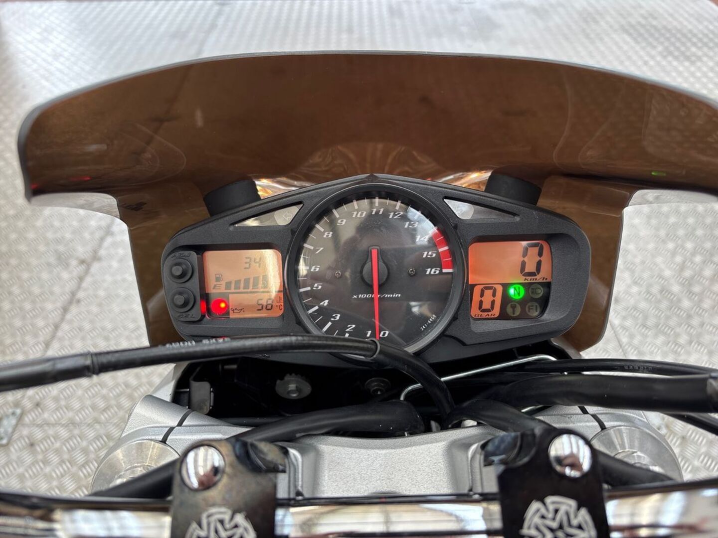 SUZUKI GSR 2006