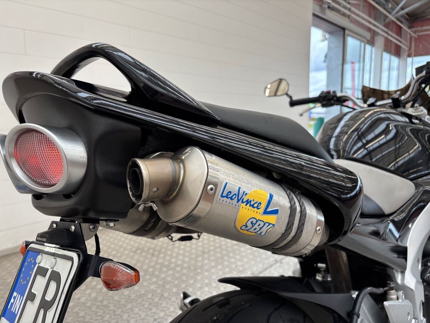SUZUKI GSR 2006