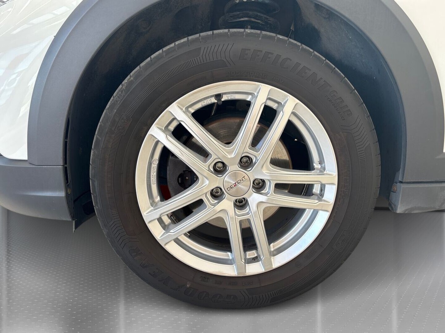 VOLKSWAGEN Taigo 13