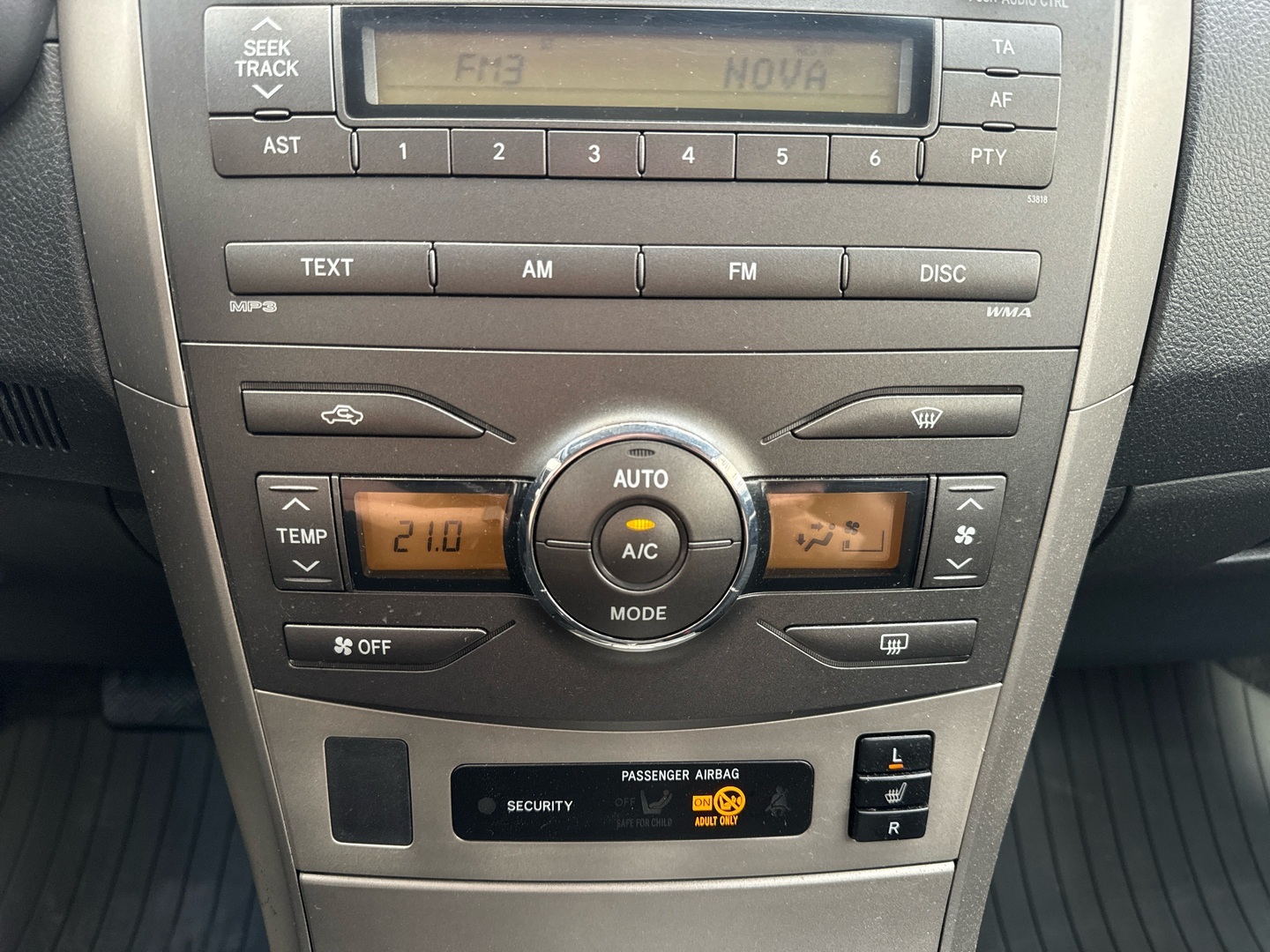 TOYOTA Corolla 18