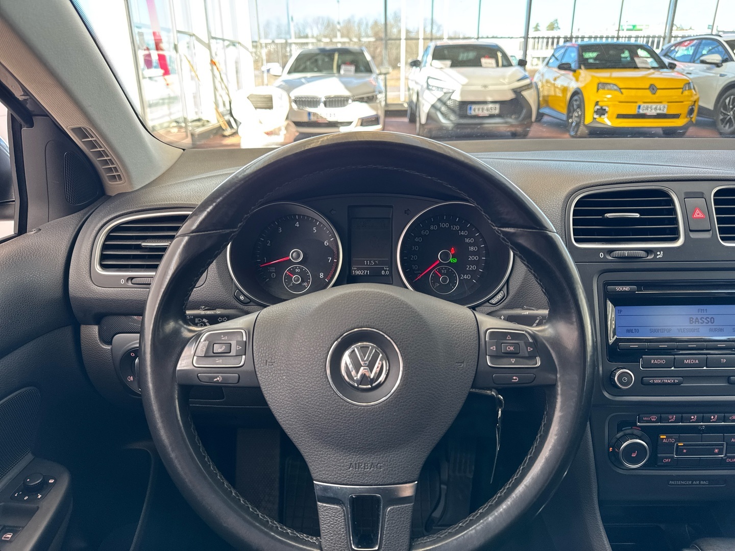 VOLKSWAGEN Golf 2010