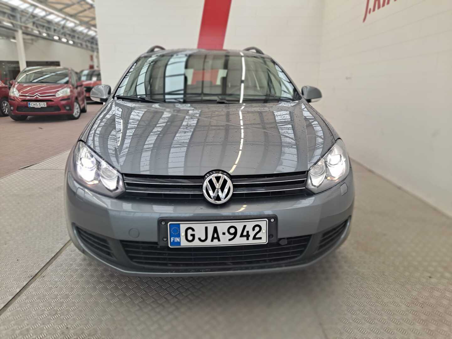 VOLKSWAGEN Golf 2010