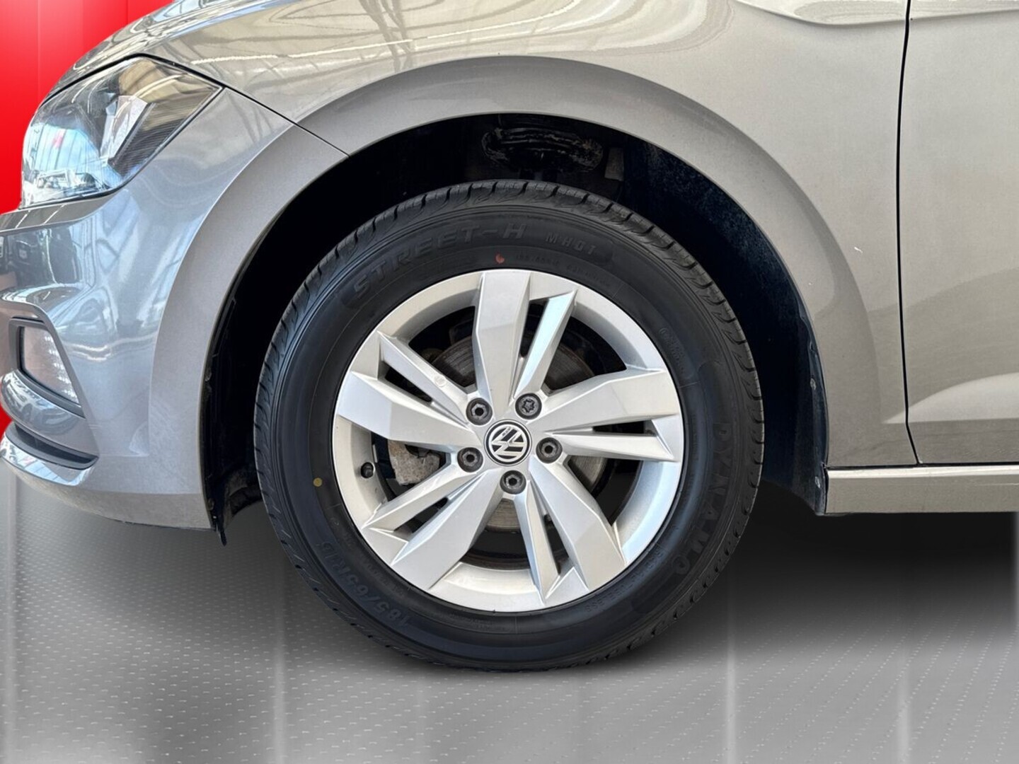 VOLKSWAGEN Polo 2018
