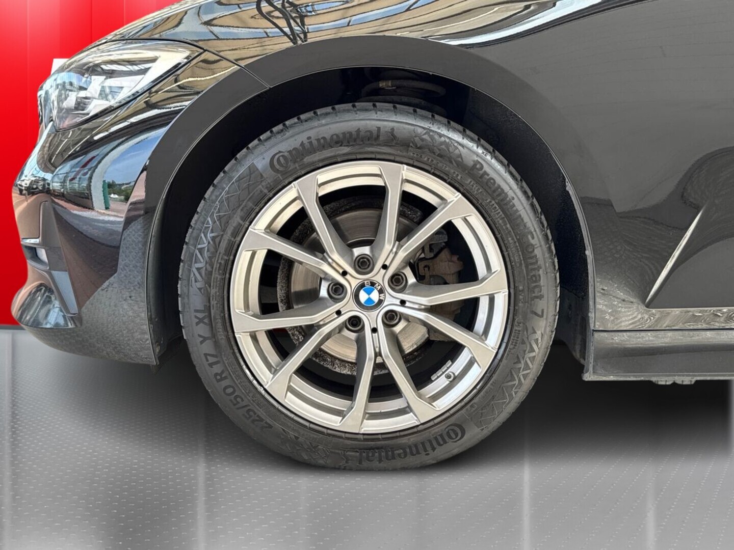 BMW 318 2019