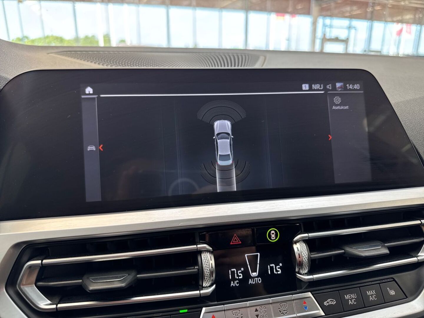 BMW 318 2019