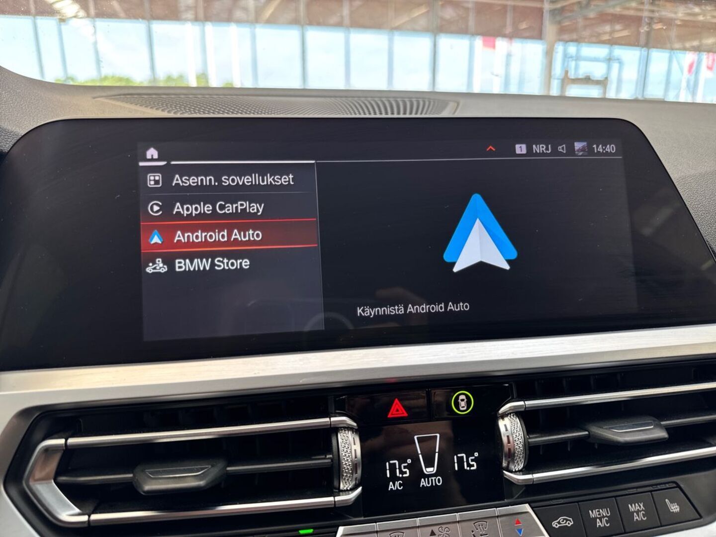 BMW 318 2019