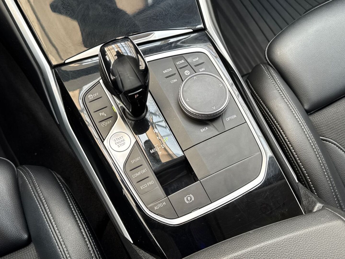 BMW 318 2019
